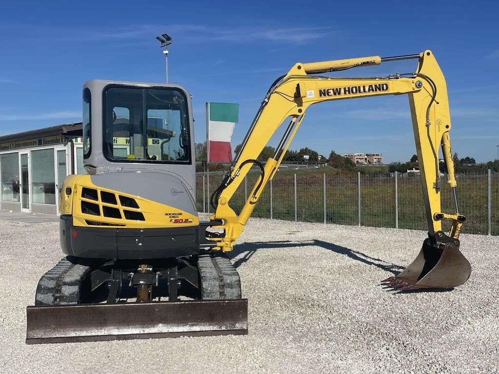 New Holland E 50.2 C Photo 2
