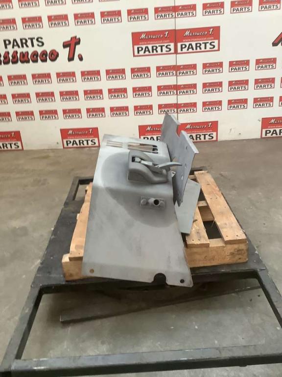 Parti carrozzeria varia for Hitachi ZAXIS 135US Photo 4