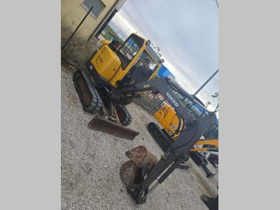 Volvo 25 sold by Farcas Macchine M.M.T
