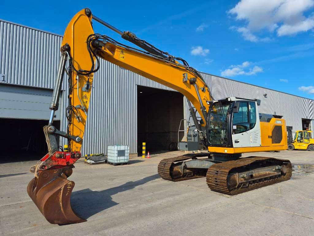 Liebherr 922LC Photo 2