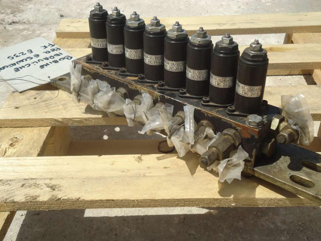 Hydraulic coils for Fiat Kobelco E235 Photo 2