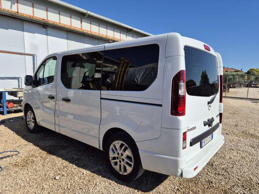 Opel VIVARO Photo 3
