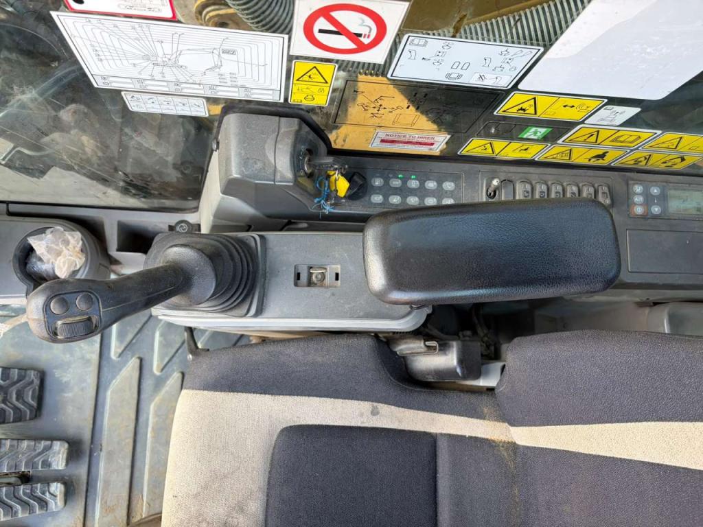 Caterpillar 320FL Photo 25