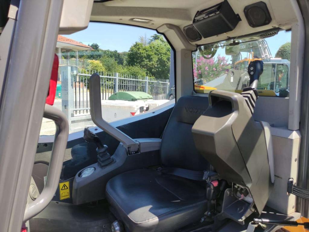 Volvo MCT 125 C Photo 5