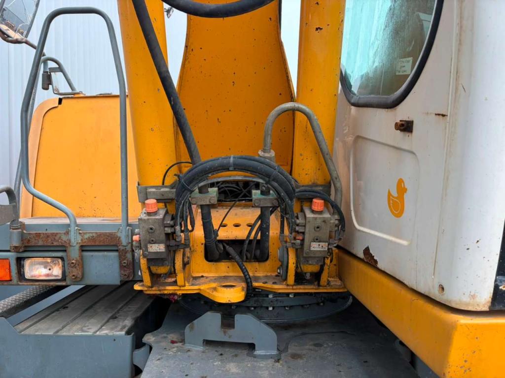 Liebherr A314 Photo 10