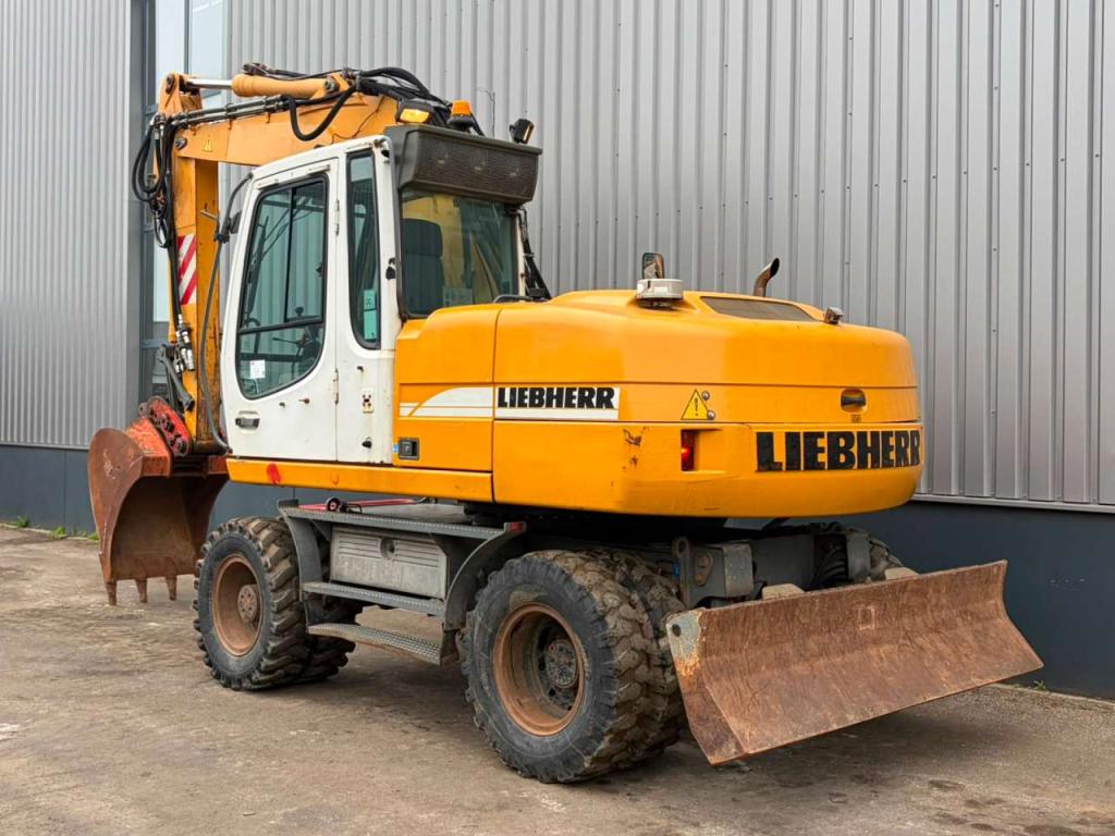 Liebherr A314 Photo 3