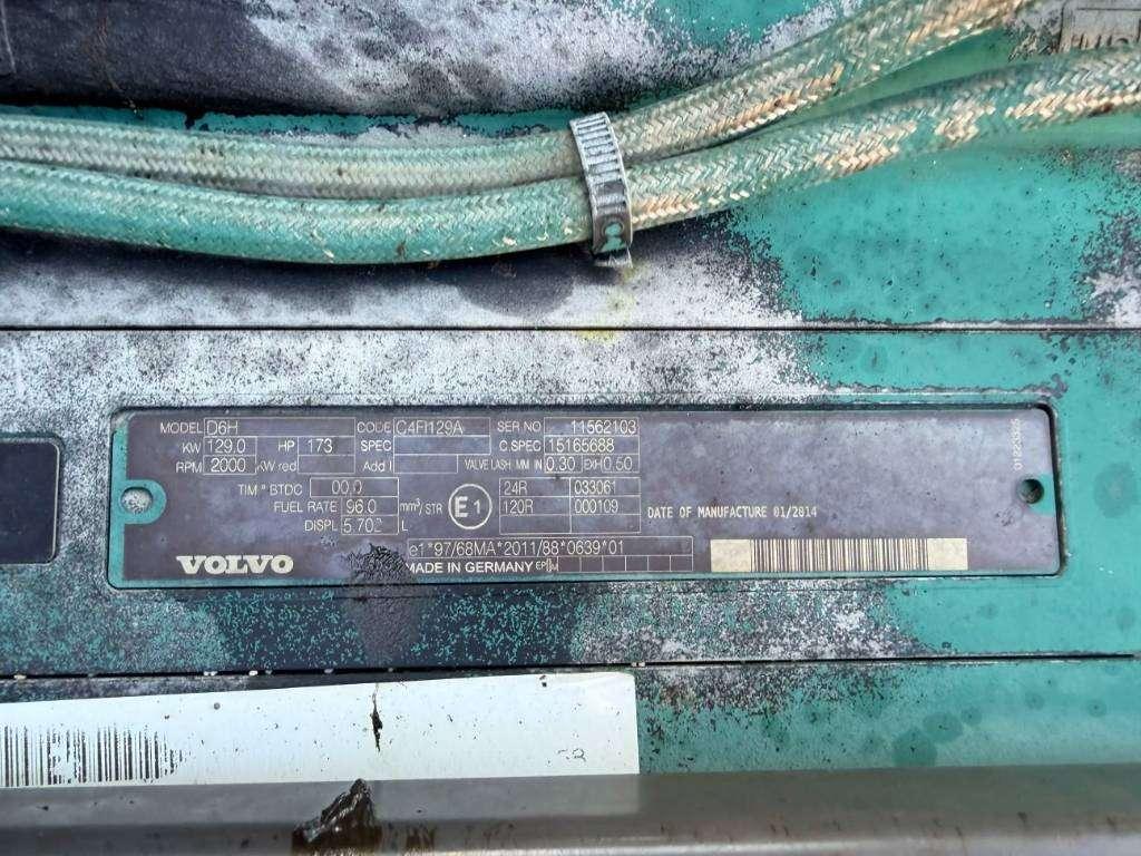 Volvo 180D Photo 11