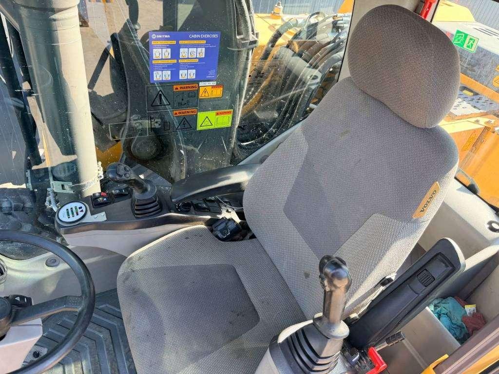 Volvo 180D Photo 30
