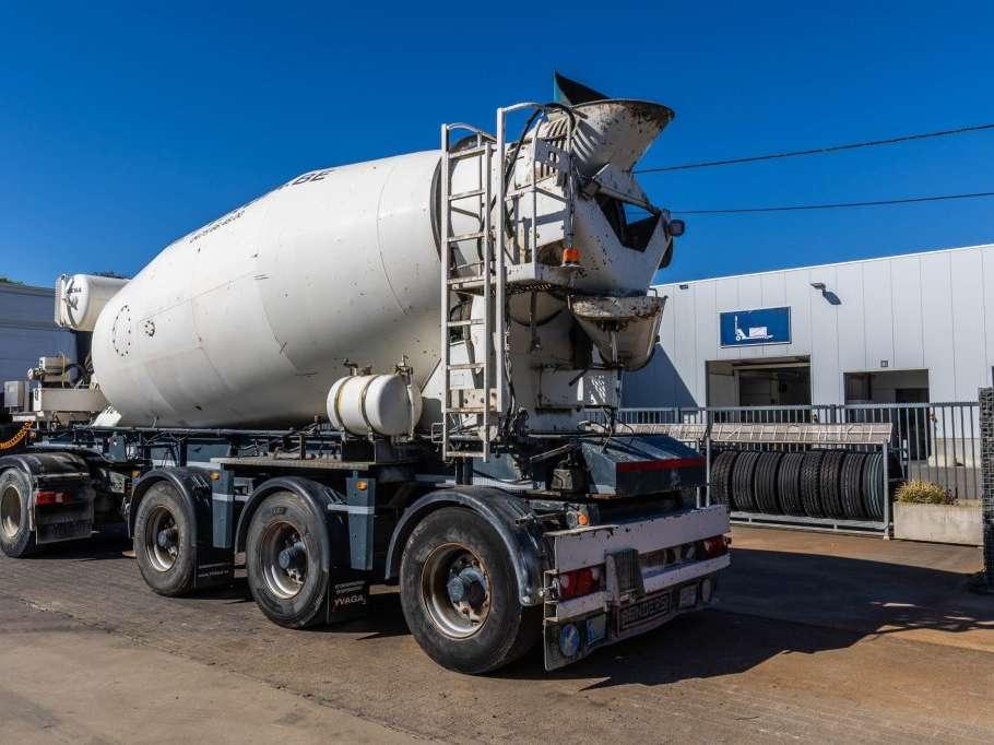 Renders BETON MIXER 12M3 + MOTOR (MALAXEUR/MISCHER) Photo 3