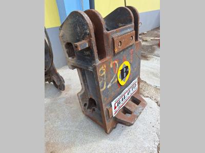 Baumaschinen technic for 26-32 ton excavators Attachment plate sold by Balavto