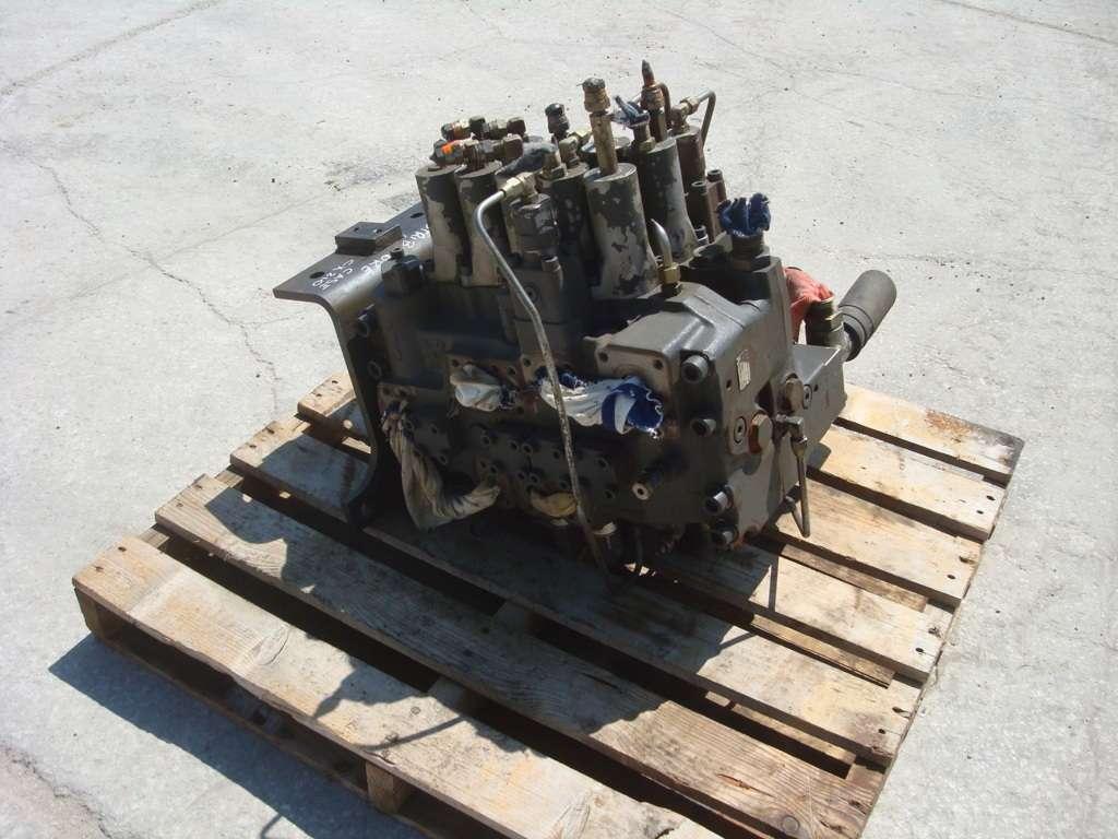 Hydraulic distributor for Case CX210 Photo 5