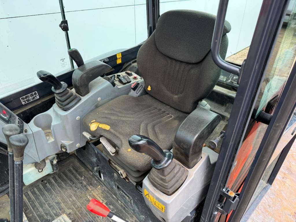 Kubota KX027-4 - Hammer Lines / Quick Coupler Photo 8