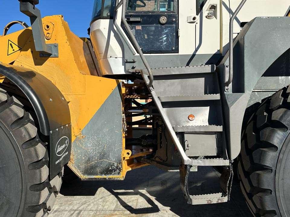 Liebherr L574 Photo 8