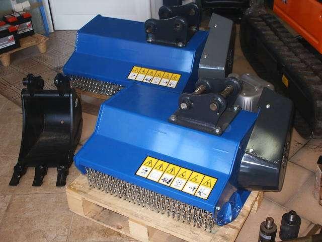 LS Self propelled forage harvester Photo 1