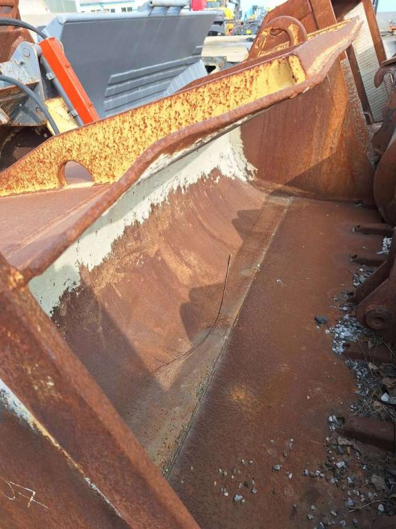 pin-on 2900 mm Loader bucket Photo 4