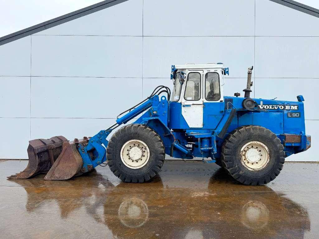 Volvo BM4400 - 3rd Function / 2 Buckets Included! Photo 1
