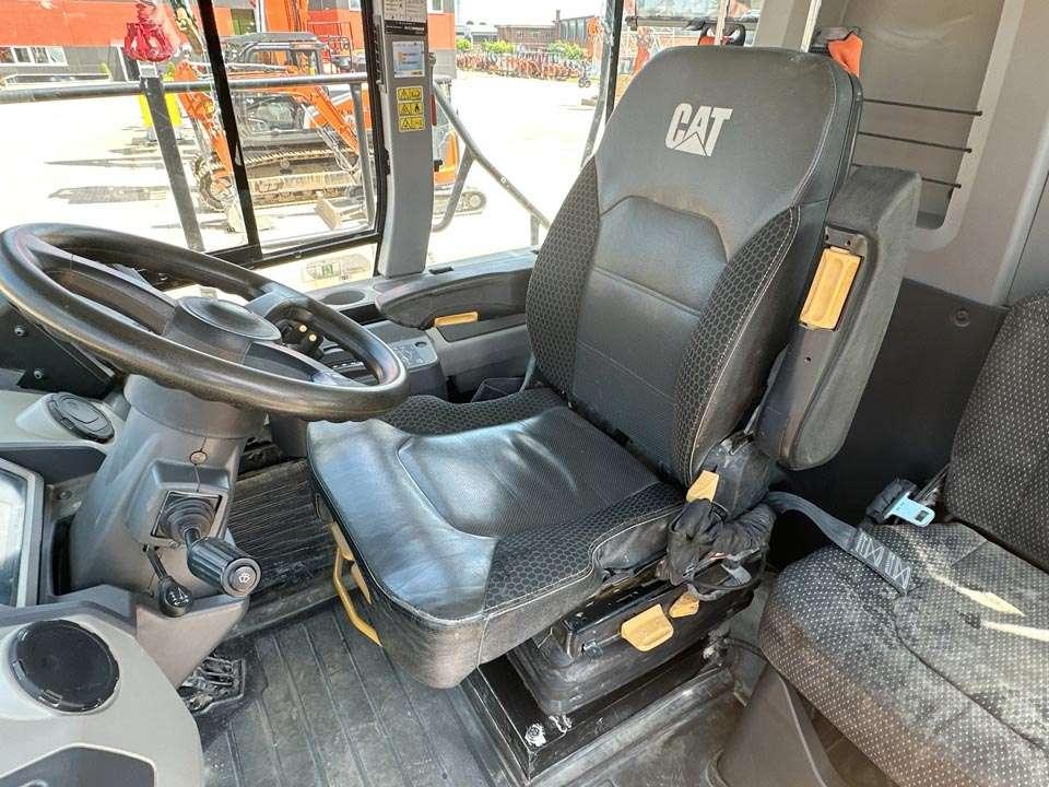 Caterpillar 745C 6X6 Photo 16