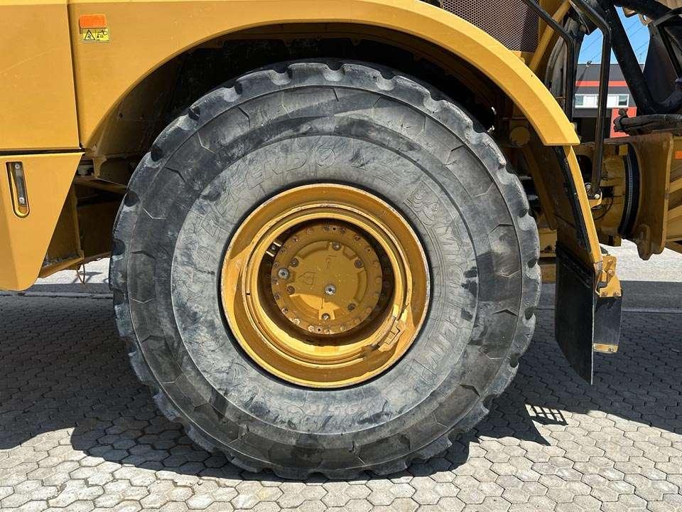 Caterpillar 745C 6X6 Photo 4