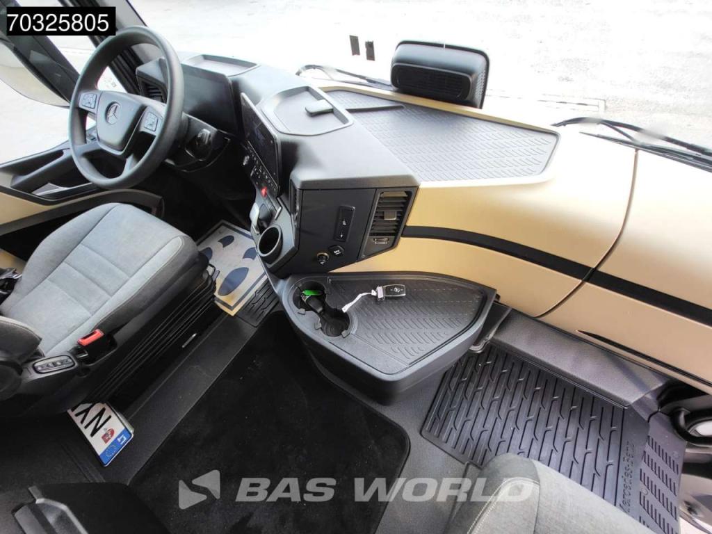 Mercedes-Benz Actros 1845 4X2 BigSpace 2xTanks Navi Photo 18