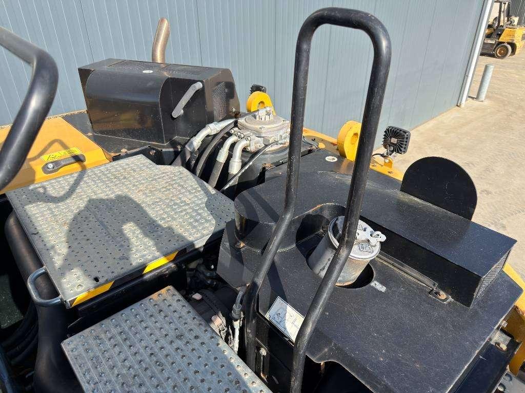 Caterpillar M315F - With OilQuick Photo 29