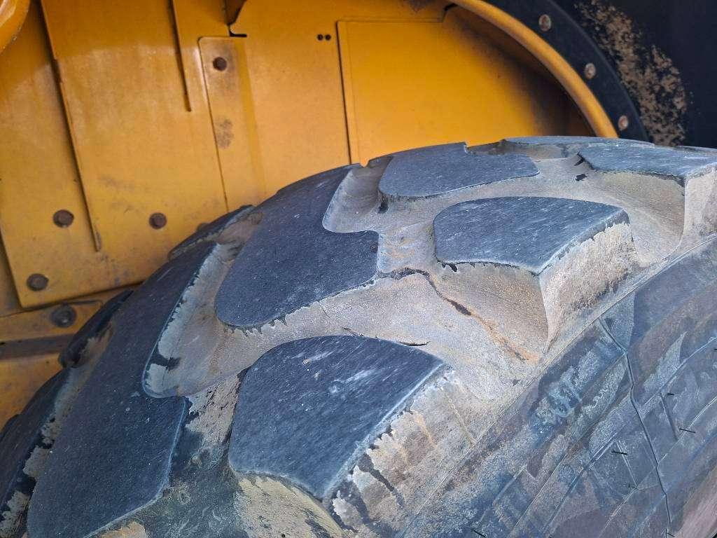 Caterpillar 962M Photo 9
