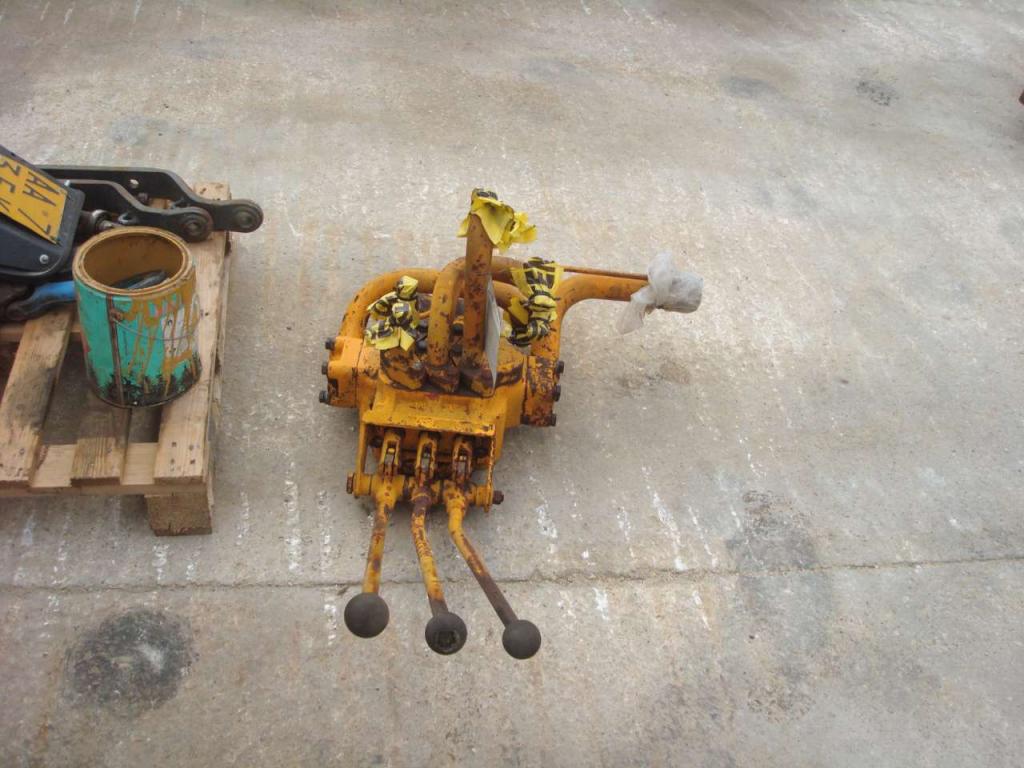 Hydraulic distributor for Fiat FL8 Photo 3