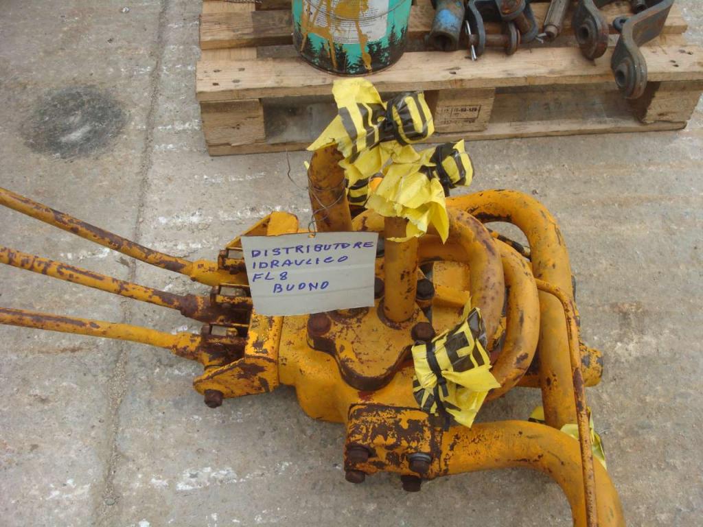 Hydraulic distributor for Fiat FL8 Photo 4