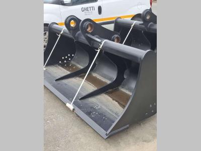 Ditch cleaning bucket sold by C.A. E P. Ghetti Spa