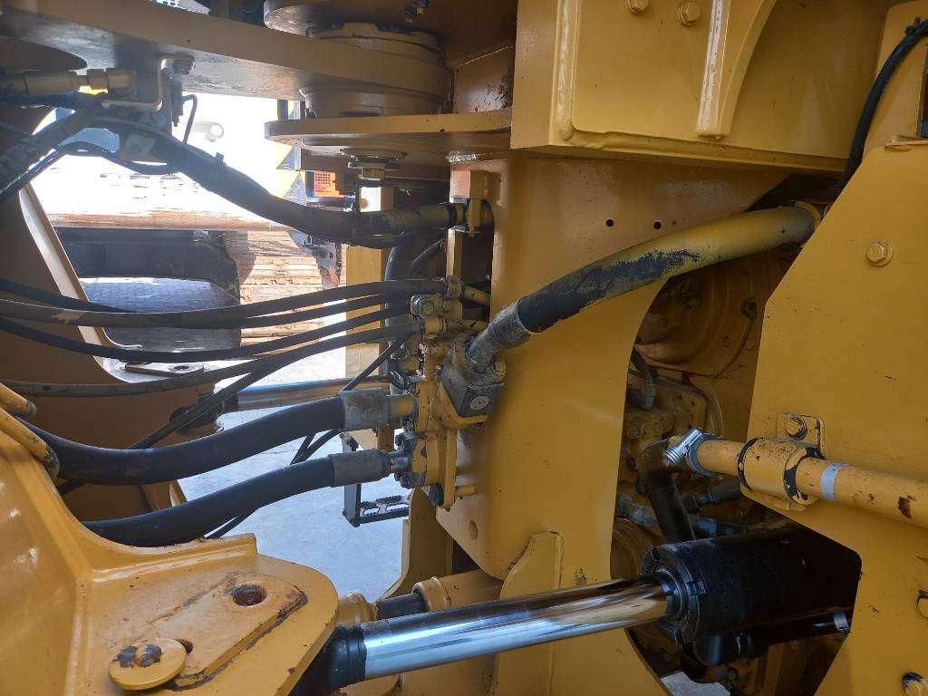 Caterpillar 980 (Abu Dhabi) Photo 12
