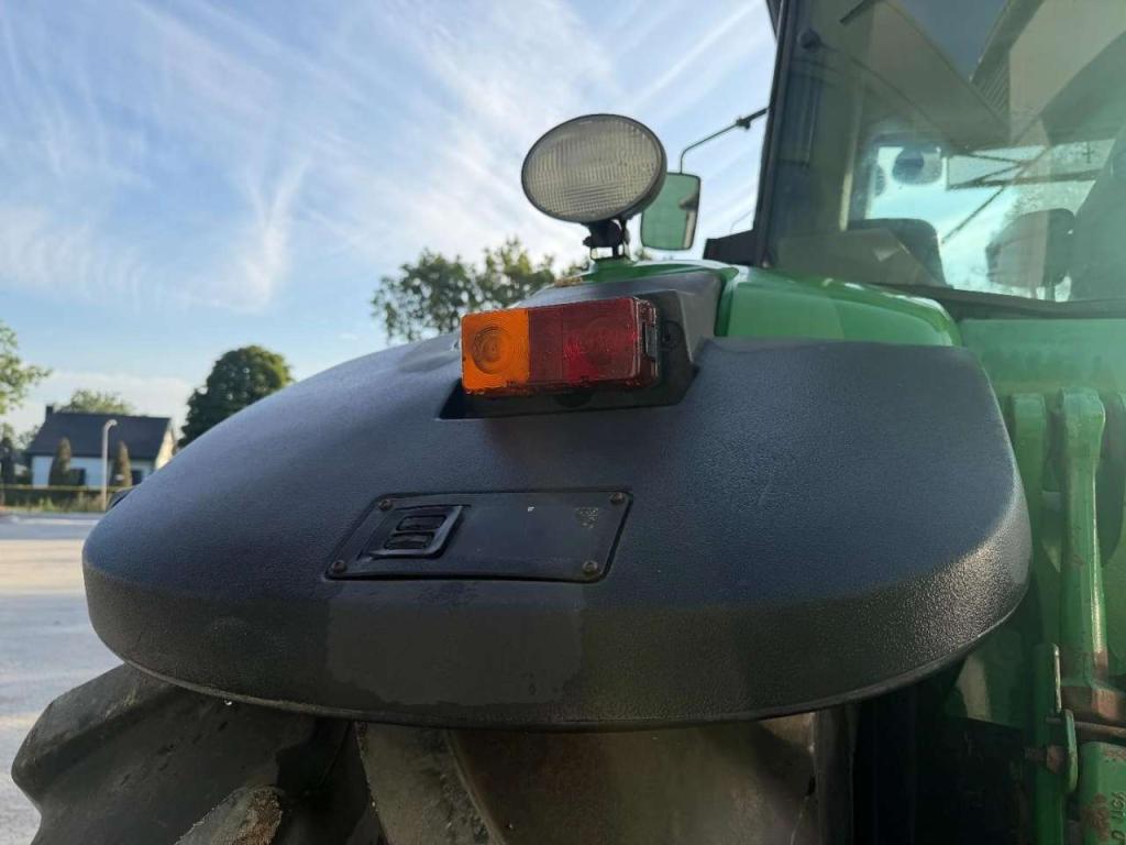 John Deere 8230 PowerShift - NO TLS Photo 29