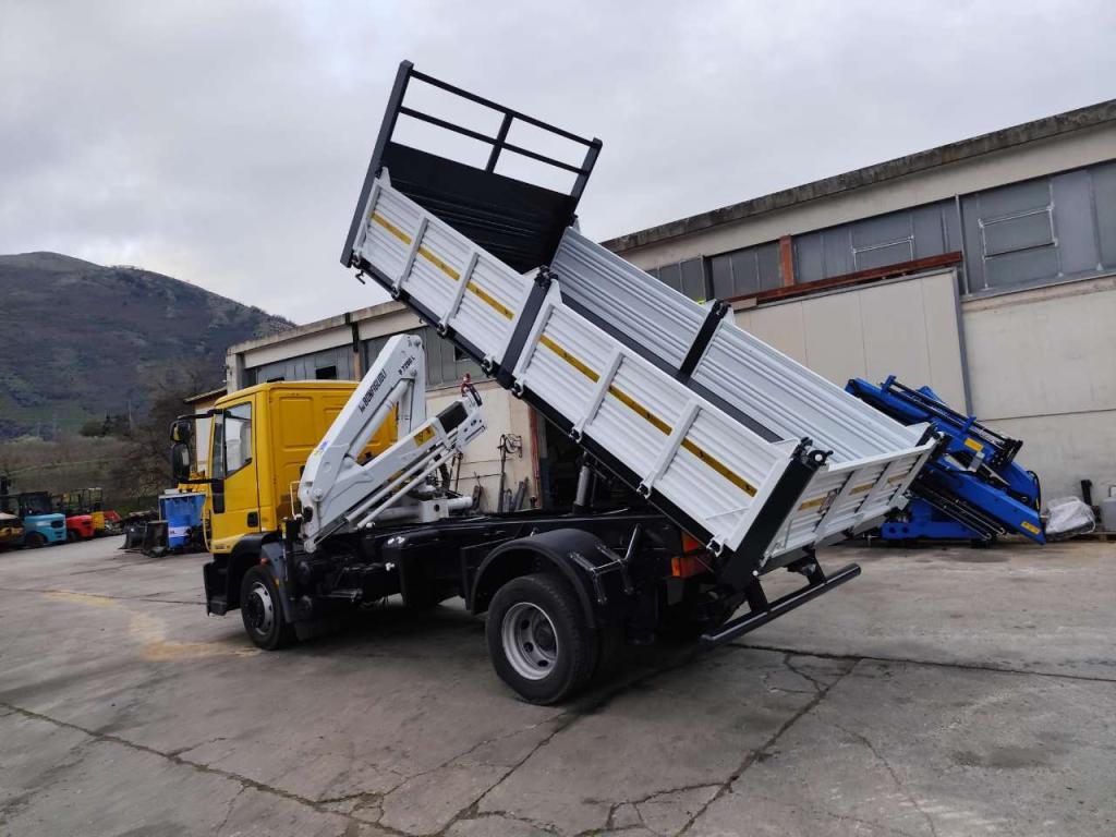 Iveco EUROCARGO 120E28P Photo 15