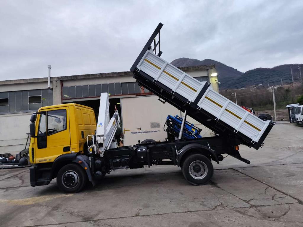 Iveco EUROCARGO 120E28P Photo 16