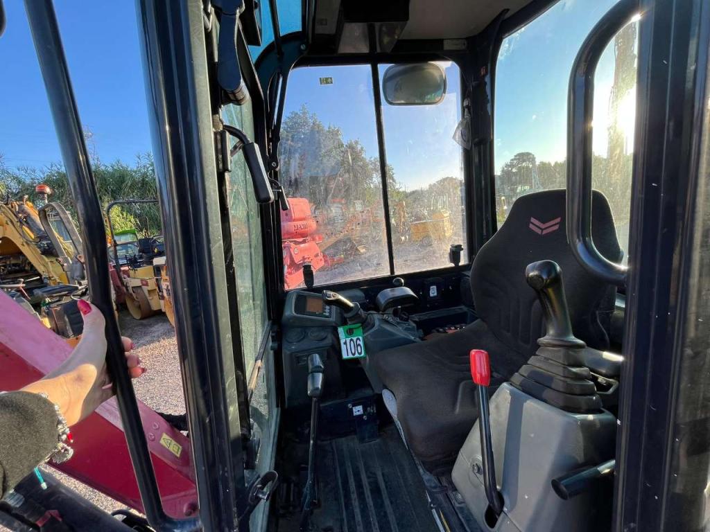 Yanmar VIO23 Photo 11