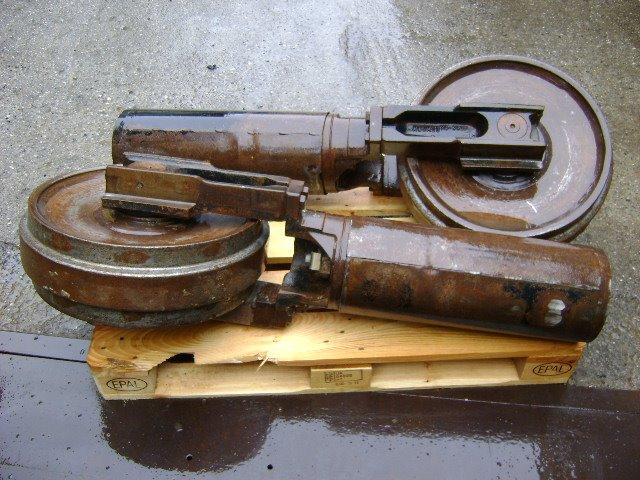 Idler wheel for Caterpillar 320 B Photo 1