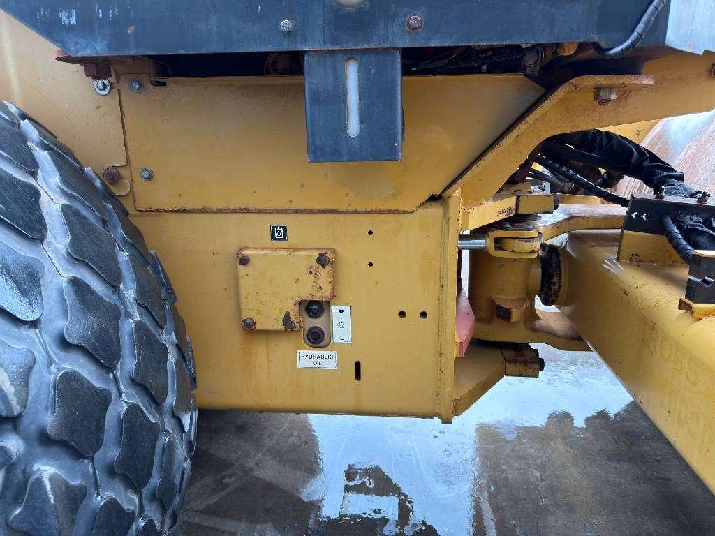 Caterpillar CS76 XT Photo 16
