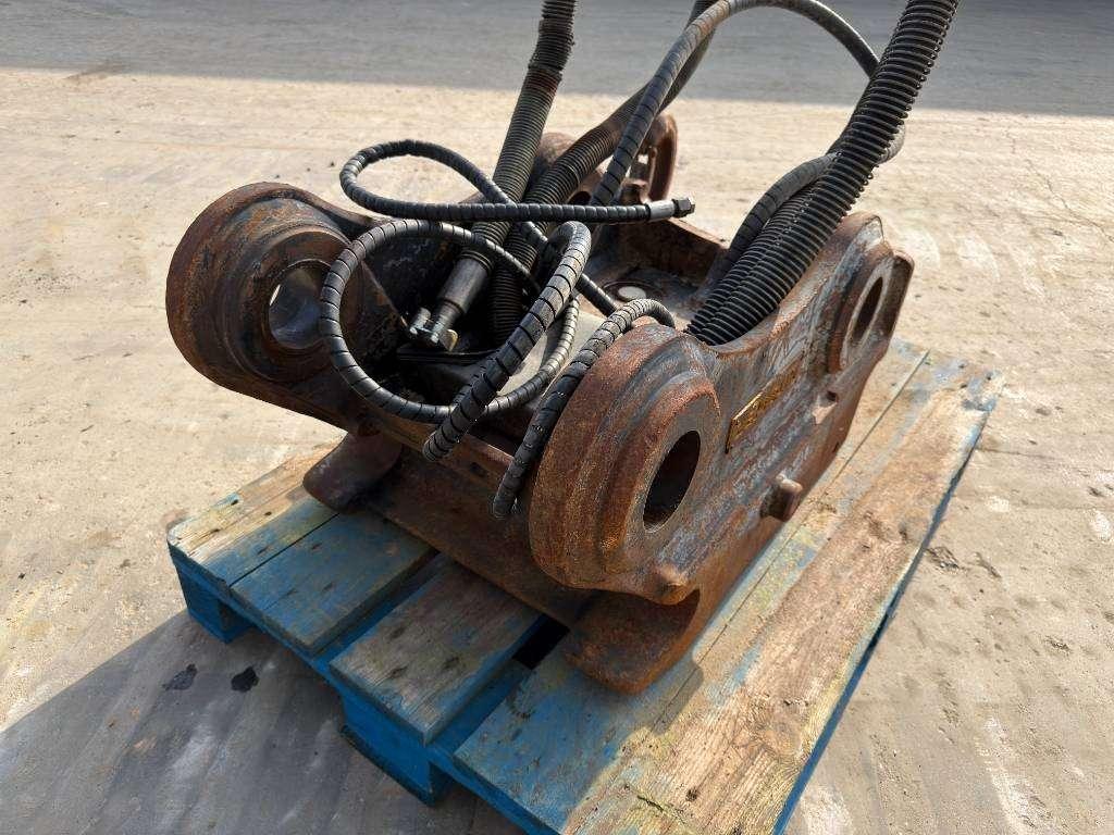 OilQuick OQ70/55 - 329D / 329E / 330F Photo 5