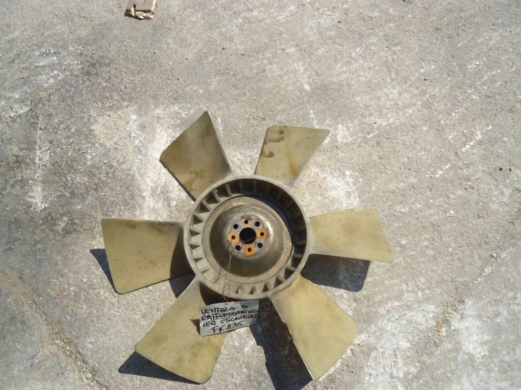 Cooling fan for Fiat Kobelco 235 Photo 3