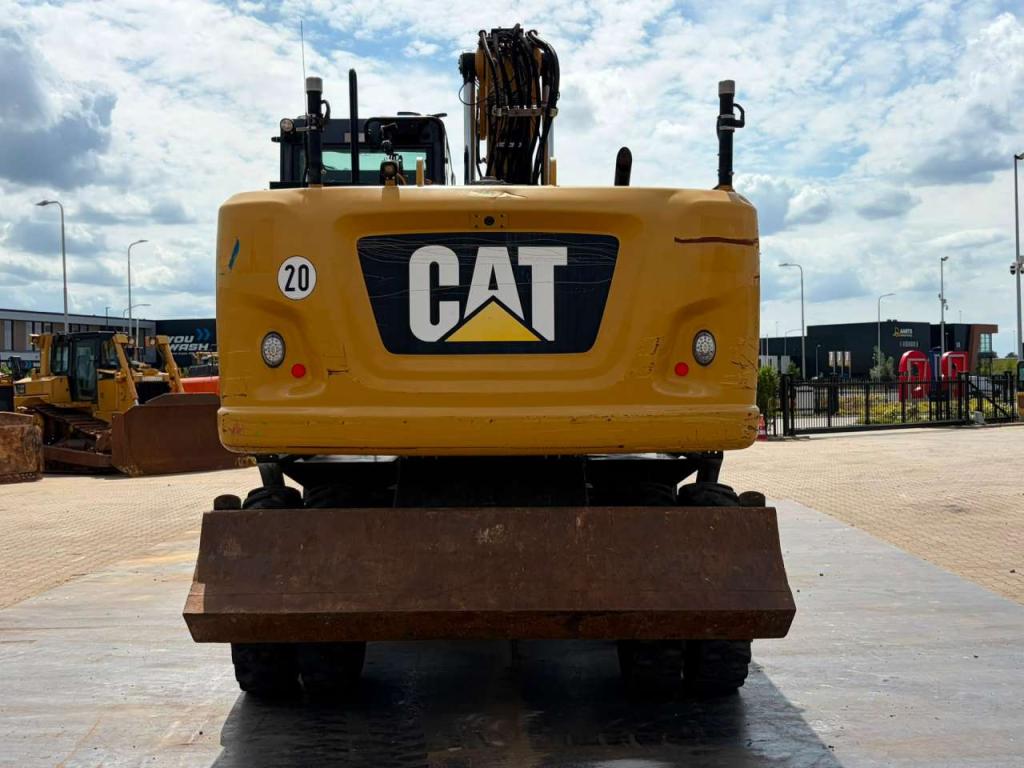 Caterpillar M316F Mobile excavator Photo 7