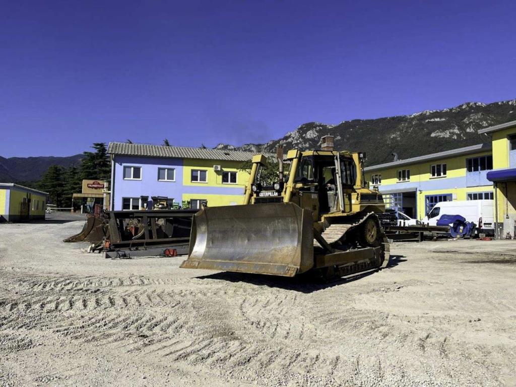 Caterpillar D6R series II STD Photo 12