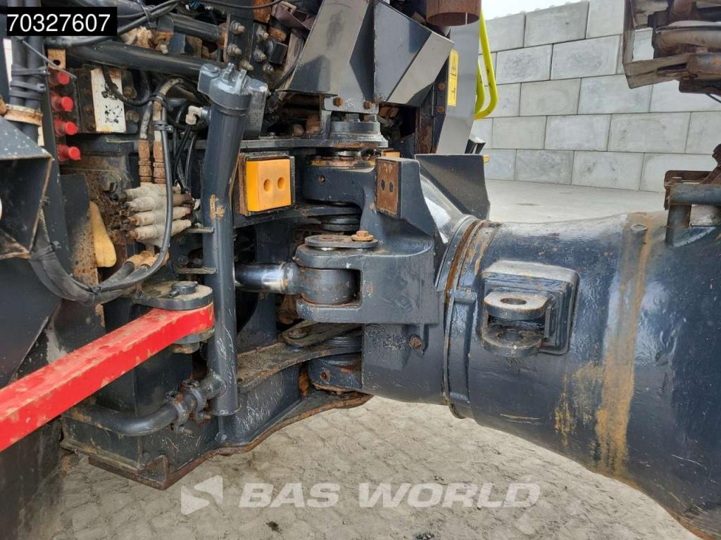 Komatsu HM300-3 Photo 21
