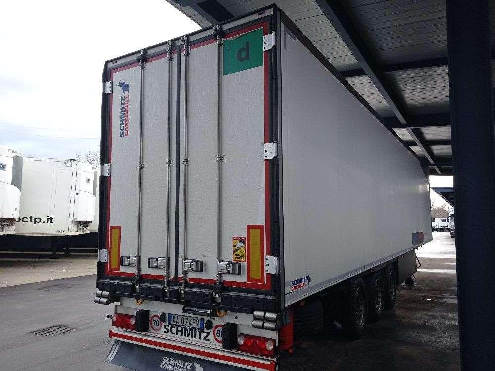 Schmitz FRIGO TRASPORTO CARNE Photo 2