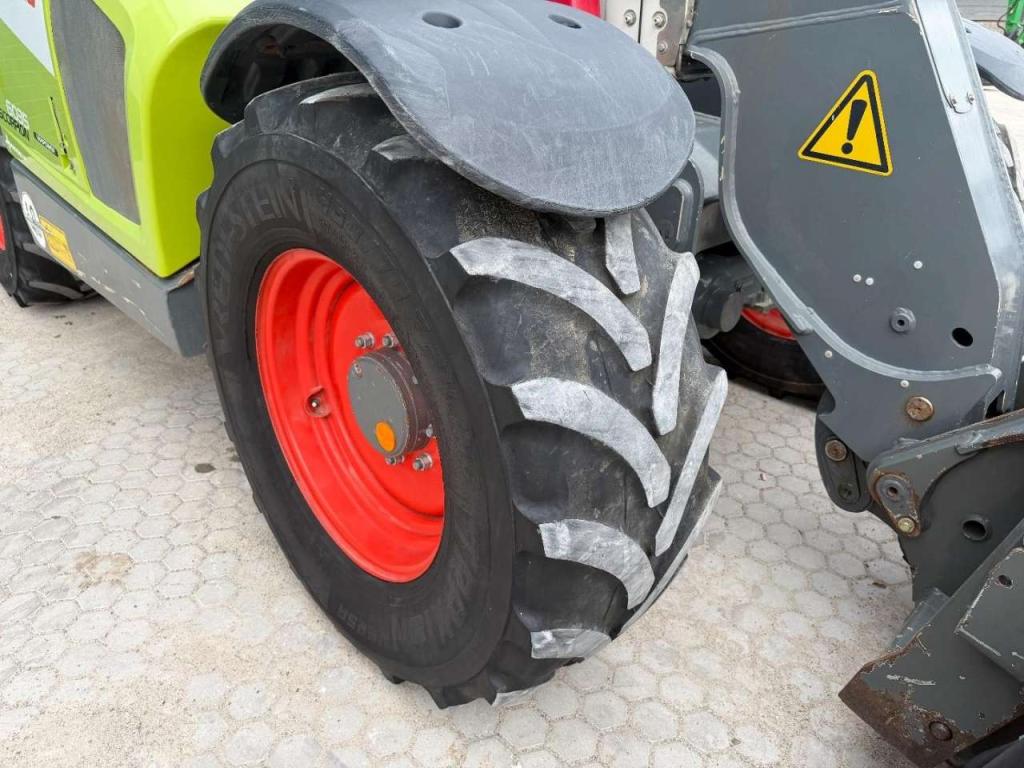 Claas Scorpion 6035 AIRCON Photo 12