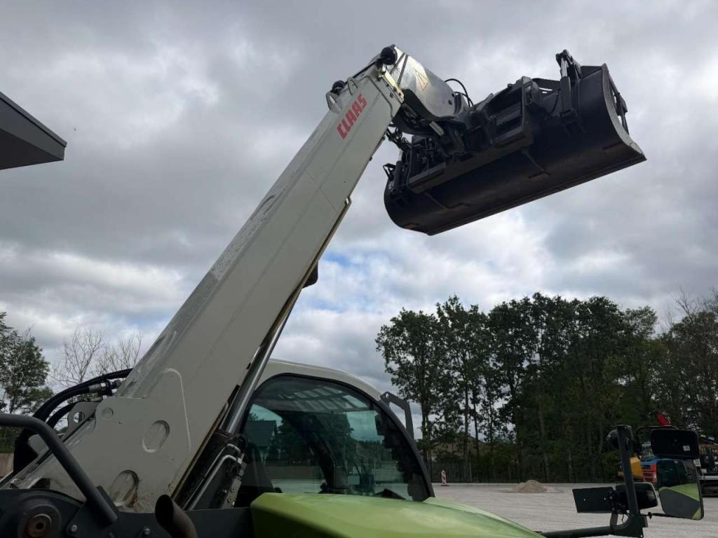 Claas Scorpion 6035 AIRCON Photo 14