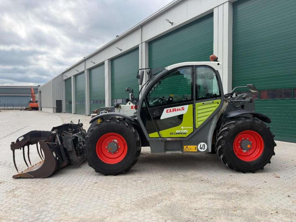 Claas Scorpion 6035 AIRCON Photo 3