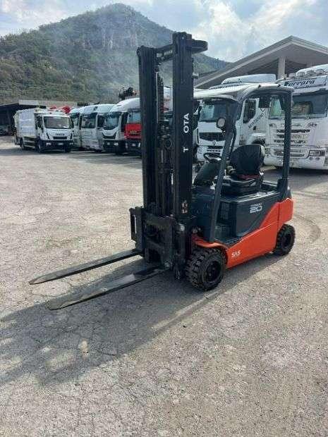 Toyota Traigo 48 Photo 1