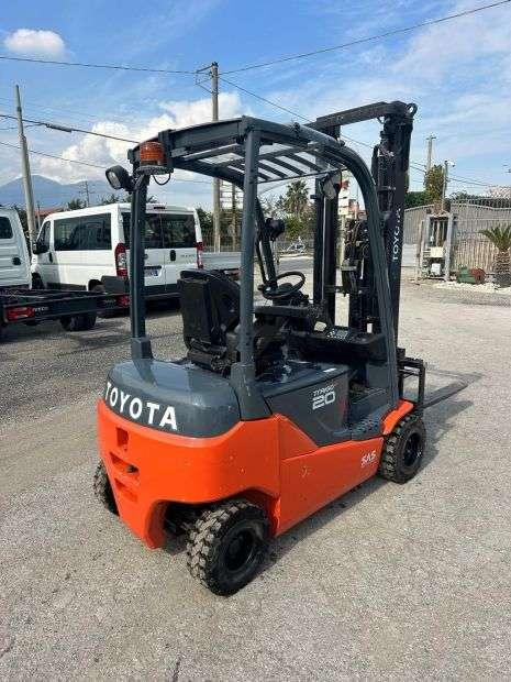 Toyota Traigo 48 Photo 3