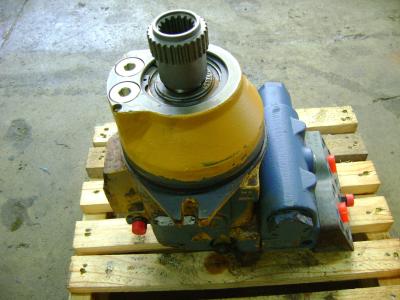 Track motor for Liebherr 904 sold by PRV Ricambi Srl