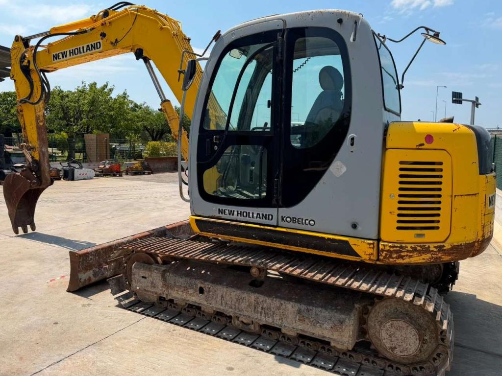 New Holland Kobelco E80 MSR Photo 2