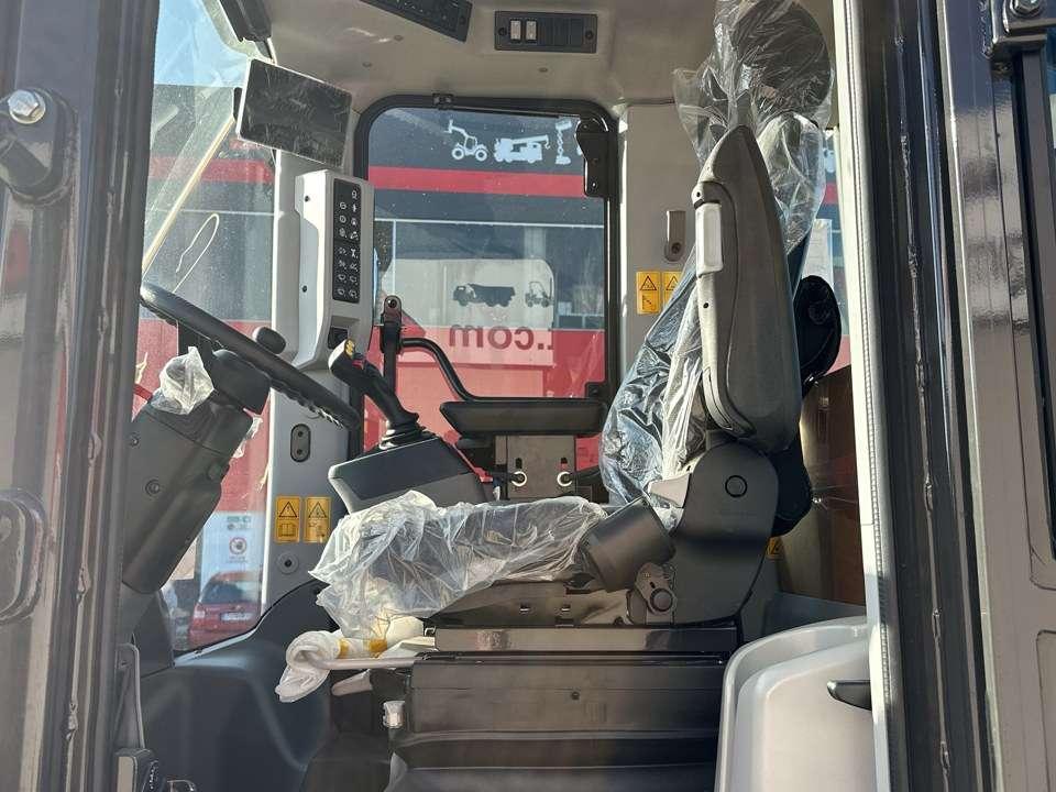 Hitachi ZW180PL-7 Photo 12