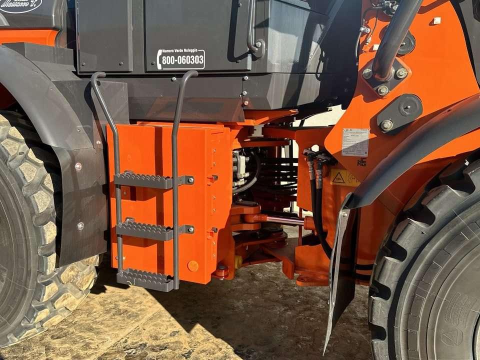 Hitachi ZW180PL-7 Photo 8
